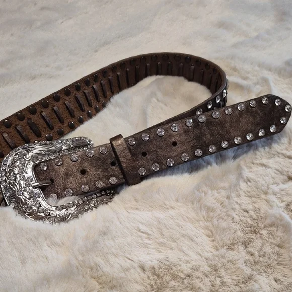 Genuine Leather Western-Style Belt with Ornate Buckle - Brown - Picture 5 of 7